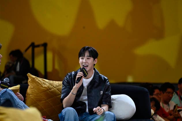 April 26, 2026, Mexico City, Ciudad de Mexico, Mexico: Kevin Woo speaks during a conference at the pop culture festival CCXP Comic Con Experience at Centro Banamex on April 26, 2026 in Mexico City, Mexico. Mexico City Mexico - ZUMAe321 20260426_zea_e321_179 Copyright: xCarlosxTischlerx