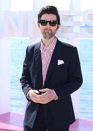 Adam Scott at a photocall on the Majestic beach during the 9th edition of the Canneseries festival in Cannes, April 27, 2026 Denis Guignebourg Bestimage Adam Scott at a photocall on the Majestic beach during the 9th edition of the Canneseries festival in Cannes, April 27, 2026 Cannes France  Copyright: xDenisxGuignebourgx xBestimagexDenisxGuignebourgx xBestimagex