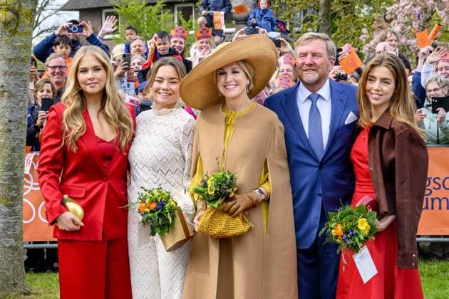 Dokkum, The Netherlands, 2026-04-27 11:08:15 DOKKUM, 27-04-2026 , Dokkum City Centre King Willem-Alexander, Queen Maxima with their daughters Princess Amalia, Princess Alexia and Princess Ariane during King s Day 2026 in Dokkum Photo: NLBeeld Patrick van Emst Credit: NL Beeld Patrick van Emst  Copyright: xx x