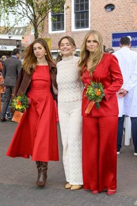 Dokkum, The Netherlands, 2026-04-27 11:44:25 DOKKUM, 27-04-2026 , Dokkum City Centre Princess Amalia, Princess Alexia and Princess Ariane during King s Day 2026 in Dokkum Photo:NLBEELD Patrick van Emst Credit: NL Beeld Patrick van Emst  Copyright: xx x