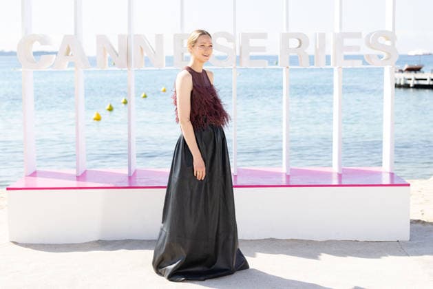 This Is Not A Murder Mystery Photocall - The 9th Canneseries International Festival Lauren Versnick attends the This Is Not A Murder Mystery Photocall at the 9th Canneseries International Festival at Plage Du Majestic on April 27, 2026 in Cannes, France Photo by Shootpix ABACAPRESS.COM Cannes France  Copyright: xShootpix ABACAx