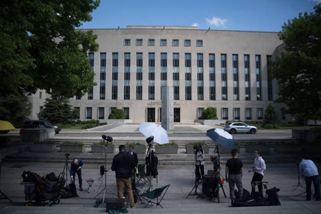 Correspondents’ Dinner shooting suspect expected to appear in court in Washington DC WASHINGTON DC, UNITED STATES - APRIL 27: A group of the media members gather outside the E. Barrett Prettyman United States Courthouse ahead of the first court appearance of a suspect in the shooting linked to the White House Correspondents’ Association Dinner in Washington DC, United States on April 27, 2026. Celal Gunes Anadolu Washington DC United States. Editorial use only. Please get in touch for any other usage.  Copyright: x2026xAnadoluxCelalxGunesx