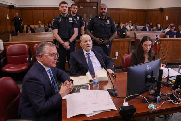 Former Hollywood film producer Harvey Weinstein (C) appears in the Manhattan Supreme Court for his retrial in New York, New York, on Monday, April 27, 2026. Weinstein is back in court for a retrial that began on April 14 on third-degree rape charges involving Jessica Mann, an actress who starred in the 2015 romantic comedy This Isn t Funny. He will remain imprisoned for other offenses regardless of the verdict. Pool photo by Sarah Yenesel,  NYX20260427203 SARAHxYENESEL