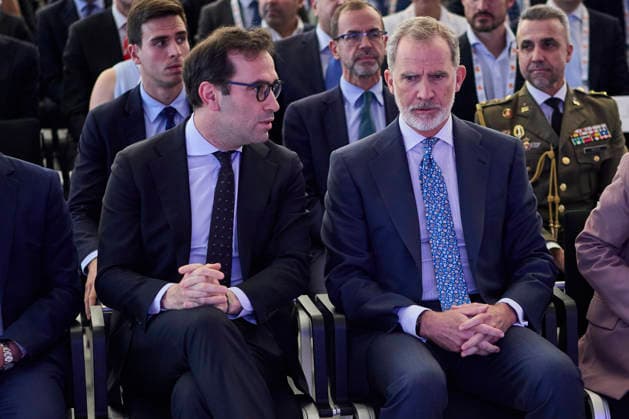 April 27, 2026, Madrid, Madrid, Spain: CARLOS CUERPO, Deputy Prime Minister and Minister of Economy, Trade and Business, KING FELIPE VI of Spain attend the second edition of the Ã¢â‚¬oeInvest in Spain SummitÃ¢ Madrid Spain - ZUMAc260 20260427_zep_c260_001 Copyright: xMikexChicorrox