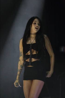 Maggie Lindemann bei einem Konzert im Hole 44 in Berlin, 27. April 2026. Maggie Lindemann Konzert Berlin