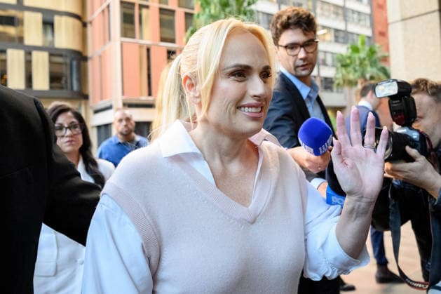 REBEL WILSON COURT, Rebel Wilson (centre) arrives at the Federal Court of Australia, in Sydney, Tuesday, April 28, 2026. ( NO ARCHIVING SYDNEY NEW SOUTH WALES AUSTRALIA  Copyright: xBIANCAxDExMARCHIx 20260428157530723561