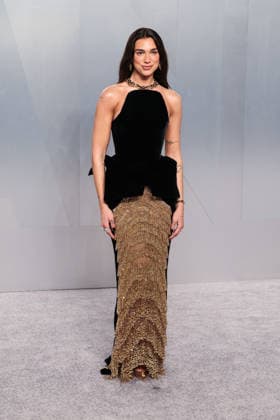 2026 Vanity Fair Oscar Party MUSEUM ROW, MIRACLE MILE, LOS ANGELES, CALIFORNIA, USA - MARCH 15: Dua Lipa wearing Schiaparelli SS26 Couture and Bvlgari jewelry arrives at the 2026 Vanity Fair Oscar Party (98th Annual Academy Awards) Hosted By Mark Guiducci held at the David Geffen Galleries at the Los Angeles County Museum of Art (LACMA) at 5905 Wilshire Blvd on March 15, 2026 in Museum Row, Miracle Mile, Los Angeles, California, United States. (Photo by Xavier Collin Image Press Agency)