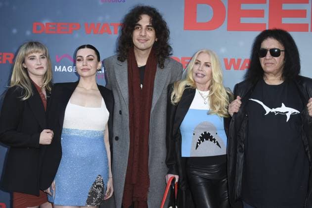 Gene Simmons, Shannon Tweed, Nick Simmons, Sophie Simmons at arrivals for DEEP WATER Premiere, Paramount Theater, Los Angeles, CA, April 27, 2026. Photo By: Elizabeth Goodenough Everett Collection DEEP WATER Premiere PUBLICATIONXNOTxINxCANxCHNxFRAxITAxJPNxNORxPOLxRUSxESPxUKxUSA