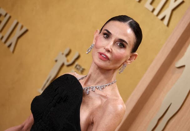 32nd Annual Actor Awards Presented by SAG-AFTRA - Arrivals LOS ANGELES, CALIFORNIA, USA - MARCH 01: Demi Moore wearing Schiaparelli with Harry Winston Diamonds jewelry arrives at the 32nd Annual Actor Awards Presented by SAG-AFTRA (formerly Screen Actors Guild Awards) held at the Shrine Auditorium and Expo Hall on March 1, 2026 in Los Angeles, California, United States. (Photo by Image Press Agency)
