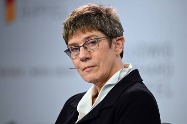 Annegret Kramp-Karrenbauer, Vorsitzende Konrad-Adenauer-Stiftung, Einzelbild,angeschnittenes Einzelmotiv,Portrait,Portraet. Ludwig Erhard Gipfel vom 28.-30.04.2026 auf Gut Kaltenbrunn am Tegernsee. *** Annegret Kramp Karrenbauer, Chairwoman of the Konrad Adenauer Foundation, single image, cropped single motif, portrait, portrait Ludwig Erhard summit from 28 30 04 2026 at Gut Kaltenbrunn on Lake Tegernsee