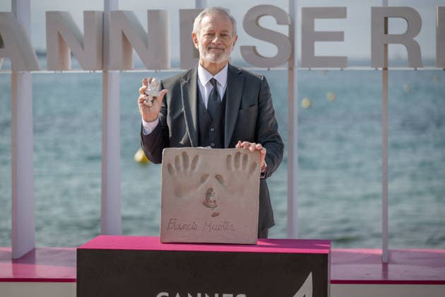 Francis Huster seen for handprinting during the Zodiaque photocall in Hotel Majestic Beach during 9th CanneSeries festival in Cannes, France on April 28, 2026 Photo by Loran Mafar Starface 455461 2026 04 28 Cannes France  Copyright: xLoranxMafarx xStarfacex STAR_455461_032