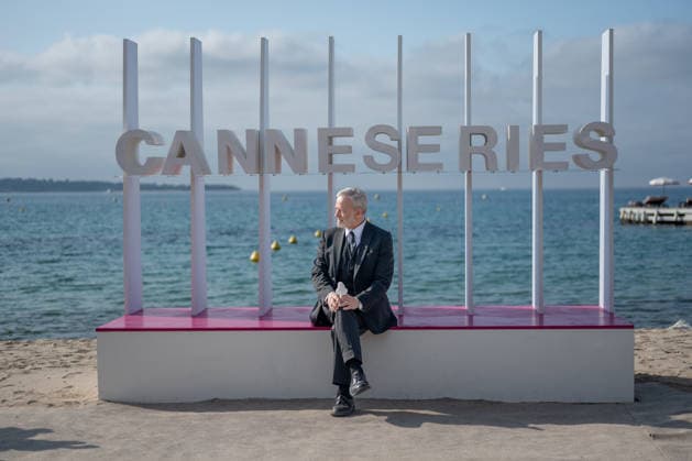 Francis Huster attends the Zodiaque photocall in Hotel Majestic Beach during 9th CanneSeries festival in Cannes, France on April 28, 2026 Photo by Loran Mafar Starface 455461 2026 04 28 Cannes France  Copyright: xLoranxMafarx xStarfacex STAR_455461_003