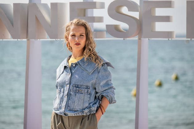 Deborah Krey attends the L or bleu photocall in Hotel Majestic Beach during 9th CanneSeries festival in Cannes, France on April 28, 2026 Photo by Loran Mafar Starface 455461 2026 04 28 Cannes France  Copyright: xLoranxMafarx xStarfacex STAR_455461_053