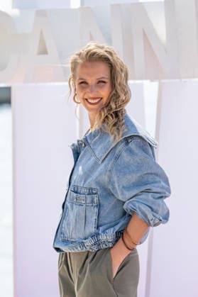 Deborah Krey attends the L or bleu photocall in Hotel Majestic Beach during 9th CanneSeries festival in Cannes, France on April 28, 2026 Photo by Loran Mafar Starface 455461 2026 04 28 Cannes France  Copyright: xLoranxMafarx xStarfacex STAR_455461_055