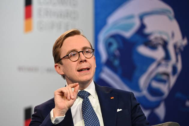 Philipp Amthor, CDU-Bundesvorstandsmitglied, MdB, Parlamentarischer Staatssekretär beim Bundesminister für Digitales und Staatsmodernisierung. Einzelbild,angeschnittenes Einzelmotiv,Portraet,Portrait,Porträt. Ludwig Erhard Gipfel vom 28.-30.04.2026 auf Gut Kaltenbrunn am Tegernsee. *** Philipp Amthor, CDU Federal Executive Committee Member, Member of the Bundestag, Parliamentary State Secretary to the Federal Minister for Digital and State Modernization Single image, cropped single motif, portrait, portrait Ludwig Erhard Summit from 28 30 04 2026 at Gut Kaltenbrunn am Tegernsee