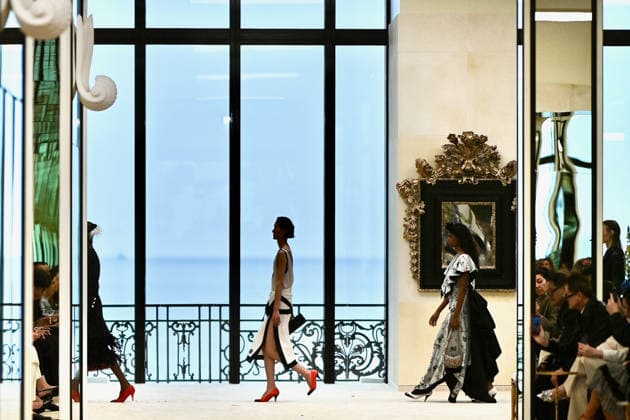 Chanel Cruise 2026 27 - Runway A model walks the runway at the Chanel Cruise 2026-2027 fashion show at Casino Municipal in Biarritz, France on April 28, 2026. Photo by Franck Castel ABACAPRESS.COM Biarritz France  Copyright: xCastelxFranck ABACAx