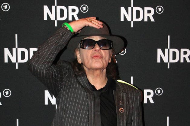 Udo Lindenberg bei der Premiere vom ARD Doku Film UDO Rebell. Rockstar. Ikone (ab 10. Mai 2026 in der ARD Mediathek) am 28.04.2026 in die Astor Filmlounge in Hamburg Udo Lindenberg at the premiere of the ARD documentary film UDO Rebel. Rockstar. Icon (available in the ARD Mediathek from May 10, 2026) on April 28, 2026 at the Astor Film Lounge in Hamburg, Germany Lindenbergs UDO Rebell. Rockstar. Ikone. ARD Filmdoku Premiere in Hamburg