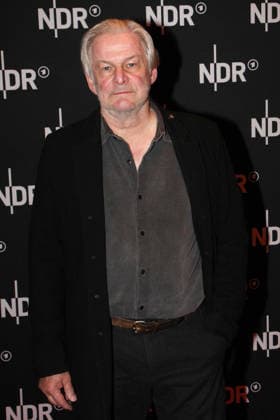 Max Herbrechter bei der Premiere vom ARD Doku Film UDO Rebell. Rockstar. Ikone (ab 10. Mai 2026 in der ARD Mediathek) am 28.04.2026 in die Astor Filmlounge in Hamburg Max Herbrechter at the premiere of the ARD documentary film UDO Rebel. Rockstar. Icon (available in the ARD Mediathek from May 10, 2026) on April 28, 2026 at the Astor Film Lounge in Hamburg, Germany Lindenbergs UDO Rebell. Rockstar. Ikone. ARD Filmdoku Premiere in Hamburg