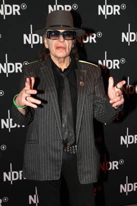 Udo Lindenberg bei der Premiere vom ARD Doku Film UDO Rebell. Rockstar. Ikone (ab 10. Mai 2026 in der ARD Mediathek) am 28.04.2026 in die Astor Filmlounge in Hamburg Udo Lindenberg at the premiere of the ARD documentary film UDO Rebel. Rockstar. Icon (available in the ARD Mediathek from May 10, 2026) on April 28, 2026 at the Astor Film Lounge in Hamburg, Germany Lindenbergs UDO Rebell. Rockstar. Ikone. ARD Filmdoku Premiere in Hamburg
