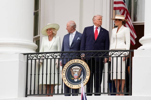 Trumps Welcome King Charles III and Queen Camilla From left to right: Queen Camilla, King Charles III of the United Kingdom of Great Britain and Northern Ireland, United States President Donald J Trump and first lady Melania Trump pose on the Blue Room Balcony during a state arrival ceremony on the South Lawn of the White House in Washington, DC, USA, on April 28, 2026. Credit: CNP AdMedia Washington District of Columbia United States of America EDITORIAL USE ONLY  Copyright: xx AdMediax admphotostwo985407