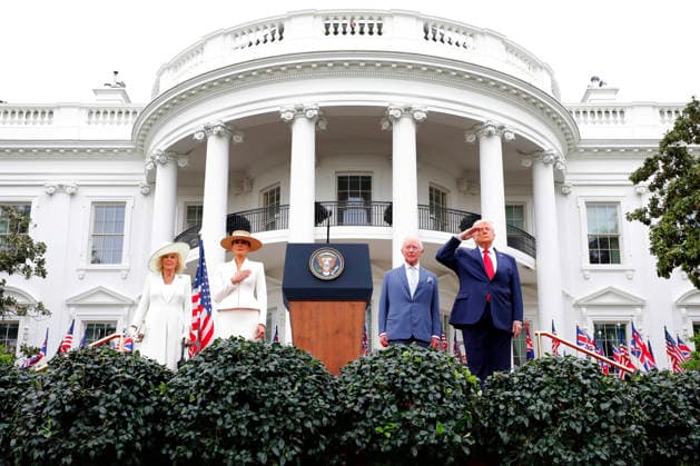 News Bilder des Tages #2 Trumps Welcome King Charles III and Queen Camilla United States President Donald J Trump and first lady Melania Trump greet King Charles III of the United Kingdom of Great Britain and Northern Ireland and Queen Camilla, who are in the Nation™s Capital for a State Visit on the South Lawn of the White House in Washington, DC, USA, on March 28, 2026. Credit: CNP AdMedia Washington District of Columbia United States of America EDITORIAL USE ONLY  Copyright: xx AdMediax admphotostwo985465