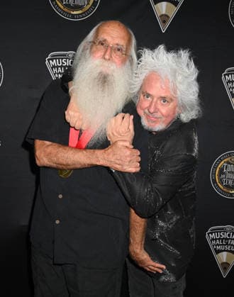 Entertainment Bilder des Tages #2 2026 Musicians Hall of Fame Induction Ceremony Leland Sklar and Steve Lukather arriving to the 2026 Musicians Hall of Fame Induction Ceremony held at The Fisher Center for the Performing Arts on April 28, 2026 in Nashville, TN. Nashville The Fisher Center for the Performing Arts Tennessee USA Copyright: xTammiexArroyo AFF-USA.comx