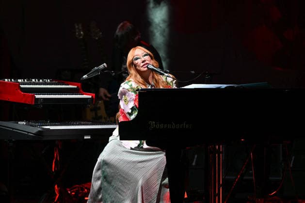 Entertainment Bilder des Tages #2 Tori Amos Performs At L Olympia - Paris Tori Amos performs at the l Olympia in Paris, France on April 28, 2026. Photo by Christophe Meng ABACAPRESS.COM Paris Ile-de-France France  Copyright: xMengxChristophe ABACAx