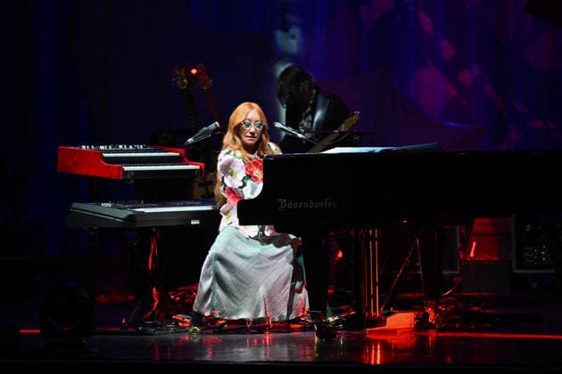 Tori Amos Performs At L Olympia - Paris Tori Amos performs at the l Olympia in Paris, France on April 28, 2026. Photo by Christophe Meng ABACAPRESS.COM Paris Ile-de-France France  Copyright: xMengxChristophe ABACAx