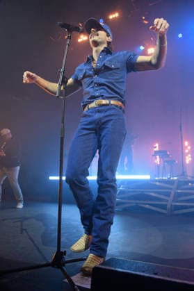 Tucker Wetmore Performs at Kentish Town Forum, London, UK - 28 April 2026 American Country music singer-songwriter Tucker Wetmore performs the first of three nights at Kentish Town Forum, London, England, UK on Tuesday 28 April 2026 as part of his The Brunette World Tour., Credit:Justin Ng Avalon UK, England, London, Kentish Town Forum  Copyright: xJustinxNgx xAvalonx 1095089388
