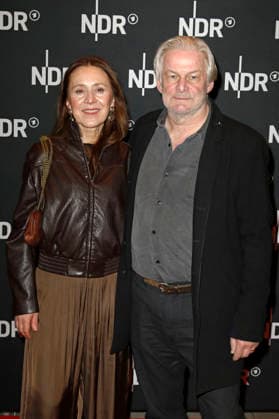 Aida Sikira und Max Herbrechter bei der Premiere des ARD-Dokumentarfilms Udo! Rebell. Rockstar. Ikone. in der Astor Filmlounge Hafencity. Hamburg, 28.04.2026
