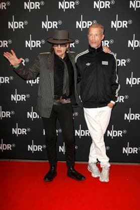 Entertainment Bilder des Tages #2 Udo Lindenberg und Benjamin von Stuckrad-Barre bei der Premiere des AERD-Dokumentarfilms Udo! Rebell. Rockstar. Ikone. in der Astor Filmlounge Hafencity. Hamburg, 28.04.2026 *** Udo Lindenberg and Benjamin von Stuckrad Barre at the premiere of the AERD documentary Udo Rebell Rockstar Icon in the Astor Filmlounge Hafencity Hamburg, 28 04 2026 Foto:xC.xTamckex xFuturexImagex udo_6423