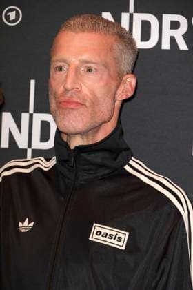 ABB LINDENBERG- Benjamin von Stuckrad-Barre auf dem roten Teppich bei der Kino Welt Premiere der ARD Dekou UDO Rebell Rockstar Ikone in der Astor Filmlounge in der Hafencity am 28.04.2026 in Hamburg Hamburg Deutschland