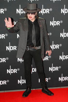 ABB LINDENBERG- Udo Gerhard Lindenberg auf dem roten Teppich bei der Kino Welt Premiere der ARD Dekou UDO Rebell Rockstar Ikone in der Astor Filmlounge in der Hafencity am 28.04.2026 in Hamburg Hamburg Deutschland
