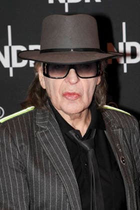 ABB LINDENBERG- Udo Gerhard Lindenberg auf dem roten Teppich bei der Kino Welt Premiere der ARD Dekou UDO Rebell Rockstar Ikone in der Astor Filmlounge in der Hafencity am 28.04.2026 in Hamburg Hamburg Deutschland