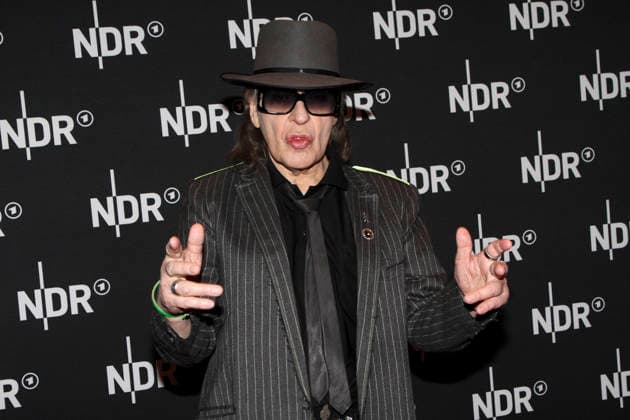 ABB LINDENBERG- Udo Gerhard Lindenberg auf dem roten Teppich bei der Kino Welt Premiere der ARD Dekou UDO Rebell Rockstar Ikone in der Astor Filmlounge in der Hafencity am 28.04.2026 in Hamburg Hamburg Deutschland