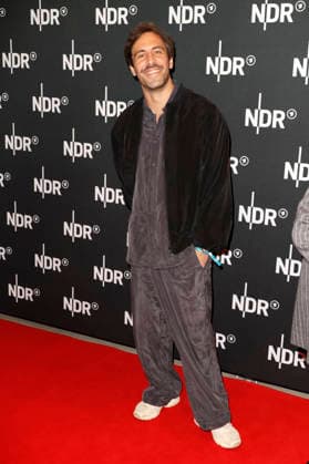 Max Giesinger bei der Premiere des ARD-Dokumentarfilms Udo! Rebell. Rockstar. Ikone. in der Astor Filmlounge Hafencity. Hamburg, 28.04.2026