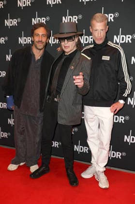 Max Giesinger, Udo Lindenberg und Benjamin von Stuckrad-Barre bei der Premiere des ARD-Dokumentarfilms Udo! Rebell. Rockstar. Ikone. in der Astor Filmlounge Hafencity. Hamburg, 28.04.2026