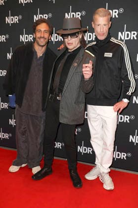 Max Giesinger, Udo Lindenberg und Benjamin von Stuckrad-Barre bei der Premiere des ARD-Dokumentarfilms Udo! Rebell. Rockstar. Ikone. in der Astor Filmlounge Hafencity. Hamburg, 28.04.2026