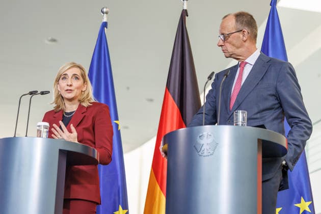 Bundesministerin Nina Warken bei einer Pressekonferenz mit Bundeskanzler Friedrich Merz (CDU), im Bundeskanzleramt in Berlin am 29.4.2026. Berlin Berlin Deutschland Kanzleramt *** Federal Minister Nina Warken at a press conference with Federal Chancellor Friedrich Merz CDU , at the Federal Chancellery in Berlin on 29 4 2026 Berlin Berlin Germany Chancellery