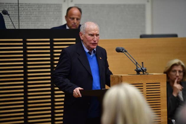 Plenardebatte im Saarländischen Landtag am Mittwoch (29.4.2026) in Saarbrücken. Die Abgeordneten debattieren über Änderungen der Verfassung und des Verfassungsschutzrechts. Im Bild:Josef Dörr (AfD). *** Plenary debate in the Saarland state parliament on Wednesday 29 4 2026 in Saarbrücken MPs debate amendments to the constitution and constitutional protection law In the picture Josef Dörr AfD bub