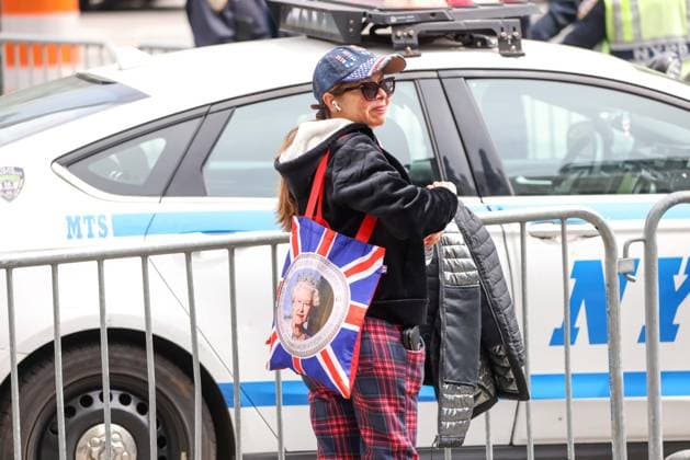 Visit of King Charles III and Queen Camilla in New York, United States. King Charles III and his wife Queen Camilla paid tribute to the victims of the 2001 bombings in New York City on Wednesday, the 29th. NEW YORK NY UNITED STATES Copyright: xVANESSAxCARVALHOx