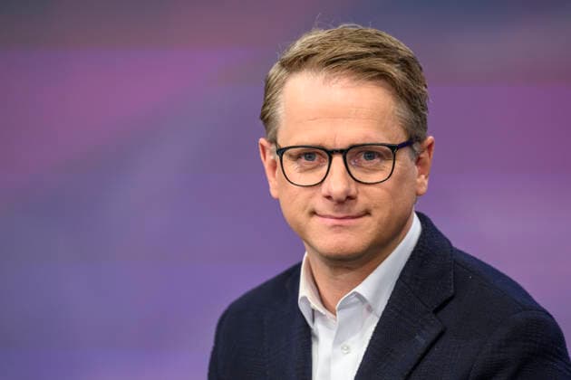 v.l.: Carsten Linnemann, CDU (Generalsekretär) , GER, Berlin, Studio, zu Gast bei Maischberger, politische Talkshow, TV, Format, mit Moderatorin Sandra Maischberger, Das Erste, aus Adlershof Am Studio 20, 29. April 2026, *** v l Carsten Linnemann, CDU Secretary General , GER, Berlin, Studio, as a guest on Maischberger, political talk show, TV, format, with presenter Sandra Maischberger, Das Erste, from Adlershof Am Studio 20, April 29, 2026, Copyright: HMBxMedia UwexKoch