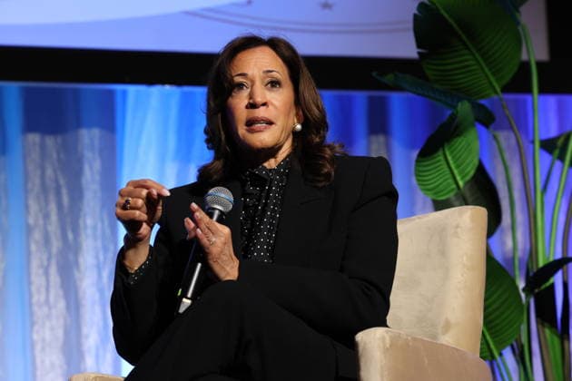 BEVERLY HILLS, CALIFORNIA - APRIL 29: Kamala Harris speaks at the Public Counsel Awards Dinner on April 29, 2026 in Beverly Hills, California. Copyright: xAdMediax MediaPunchx