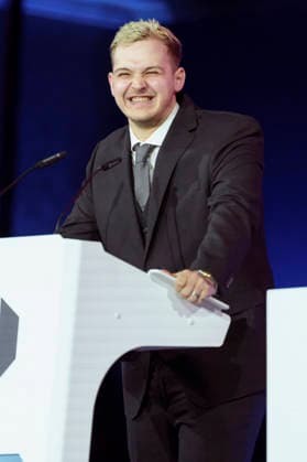 Tobias Huebi Hübenthal bei der Verleihung des Deutschen Computerspielpreises 2026 im Herkulessaal der Residenz. München, 29.04.2026