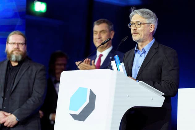 Markus Söder mit den Gewinnern der Kategorie Beste Innovation und Technologie bei der Verleihung des Deutschen Computerspielpreises 2026 im Herkulessaal der Residenz. München, 29.04.2026