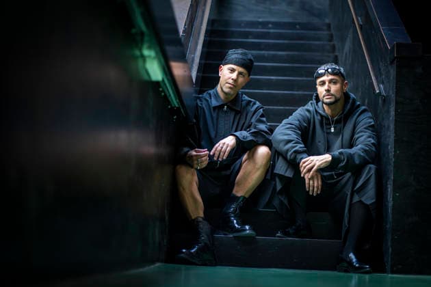 Karpe legger opp Oslo 20260430. Musikkduoen Karpe med Magdi Omar Ytreeide Abdelmaguid og Chirag Rashmikant Patel pa Nasjonalbiblioteket i anledning at de legger opp i 2028. Foto: Heiko Junge NTB Oslo Norge gWjEnQZq5t8 EDITORIAL USE ONLY Ref:_ENTgWjEnQZq5t8.jpg *** Karpe is leaving Oslo 20260430 Music duo Karpe with Magdi Omar Ytreeide Abdelmaguid and Chirag Rashmikant Patel at the National Library of Norway on the occasion of them leaving in 2028 Photo Heiko Junge NTB Oslo Norway gWjEnQZq5t8 EDITORIAL USE ONLY Ref ENTgWjEnQZq5t8 jpg  Copyright: xHeikoxJungex xNTBx