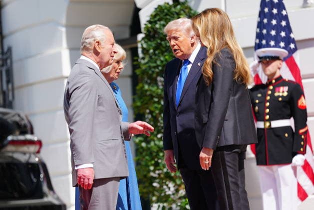 April 30, 2026, Washington, District Of Columbia, USA: United States President Donald J Trump and first lady Melania Trump host a Farewell with King Charles III of the United Kingdom of Great Britain and Northern Ireland and Queen Camilla on the South Portico of the White House in Washington, DC, USA, on Thursday, April 30, 2026 Washington USA  - ZUMAs152 20260430_faa_s152_010 Copyright: xAaronxSchwartzx-xPoolxviaxCNPx