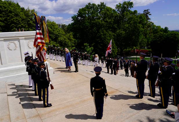 King Charles III and Queen Camilla participate in a Wreath Laying Ceremony at the Tomb of the Unknown Solider at Arlington National Cemetery in Arlington, Virginia on Thursday, April 30, 2026. The King and Queen are ending their four-day state visit to the U.S. in Virginia before returning to the U.K. this evening.  ARL20260430242 BONNIExCASH