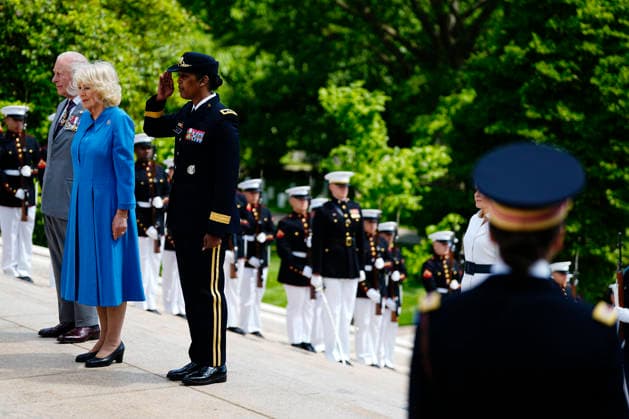 King Charles III and Queen Camilla participate in a Wreath Laying Ceremony at the Tomb of the Unknown Solider at Arlington National Cemetery in Arlington, Virginia on Thursday, April 30, 2026. The King and Queen are ending their four-day state visit to the U.S. in Virginia before returning to the U.K. this evening.  ARL2026043023551 BONNIExCASH