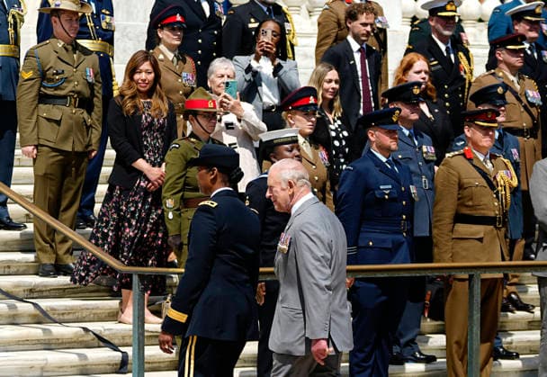 King Charles III participates in a Wreath Laying Ceremony at the Tomb of the Unknown Solider at Arlington National Cemetery in Arlington, Virginia on Thursday, April 30, 2026. The King and Queen are ending their four-day state visit to the U.S. in Virginia before returning to the U.K. this evening.  ARL2026043024389 BONNIExCASH